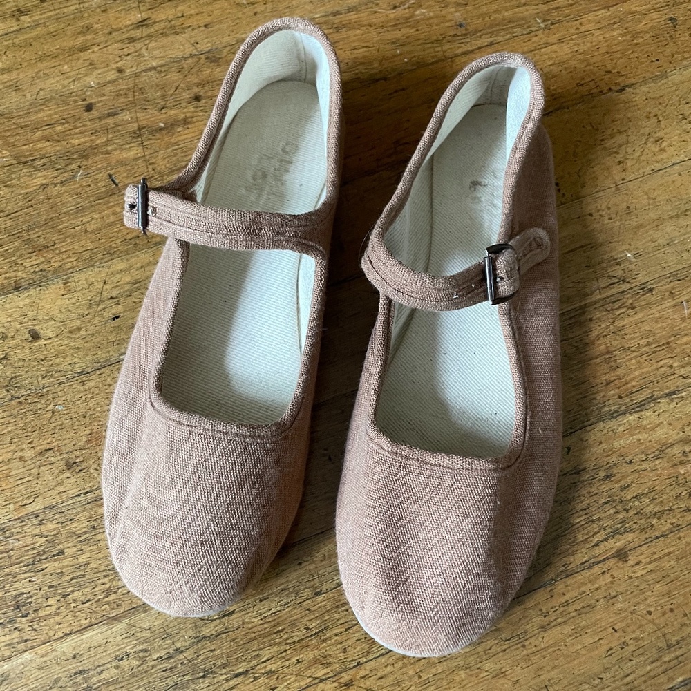 SMALL LOT CO RUST ADULT Mary Jane SIZE 7